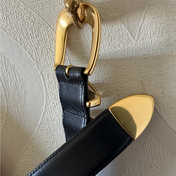 Aritzia Black Leather Belt with Gold Buckle - Picture 4 of 6